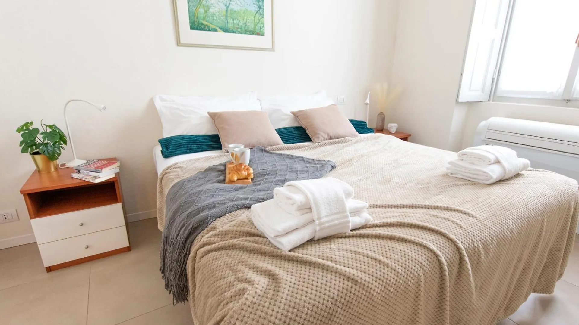 Luxury Apartment Near Duomo Italia 38 Milano 0*,